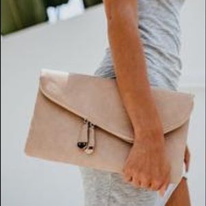 Vici Dolls Stella Crossbody Zip Envelope Clutch